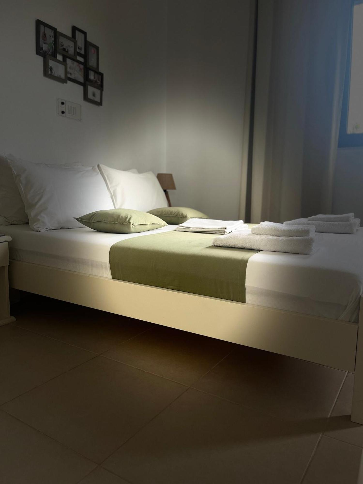 Myrthe Apartments 米尔托斯 外观 照片